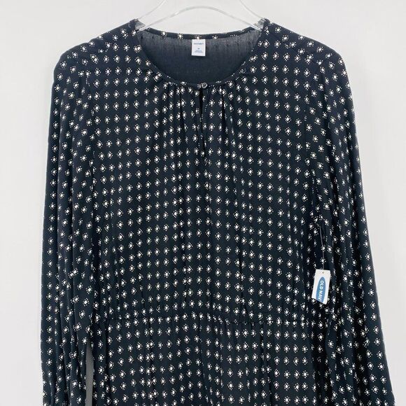 NWT Old Navy Size Medium Black & White Geometric Print Long Sleeve Midi Dress - Picture 2 of 9